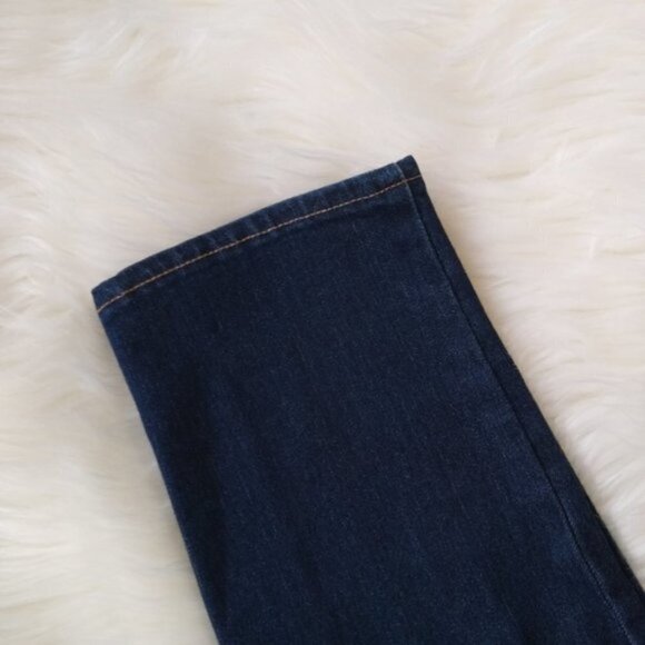 EUC So Dark Wash Distressed Skinny Jeans - Picture 8 of 13